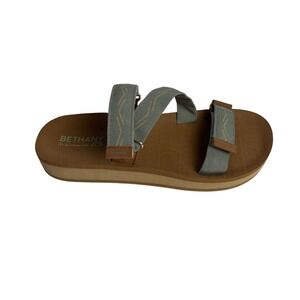 Cobian Bethany Hamilton Be Unstoppable Sandals Sage Green Tan Womens 9 Platform